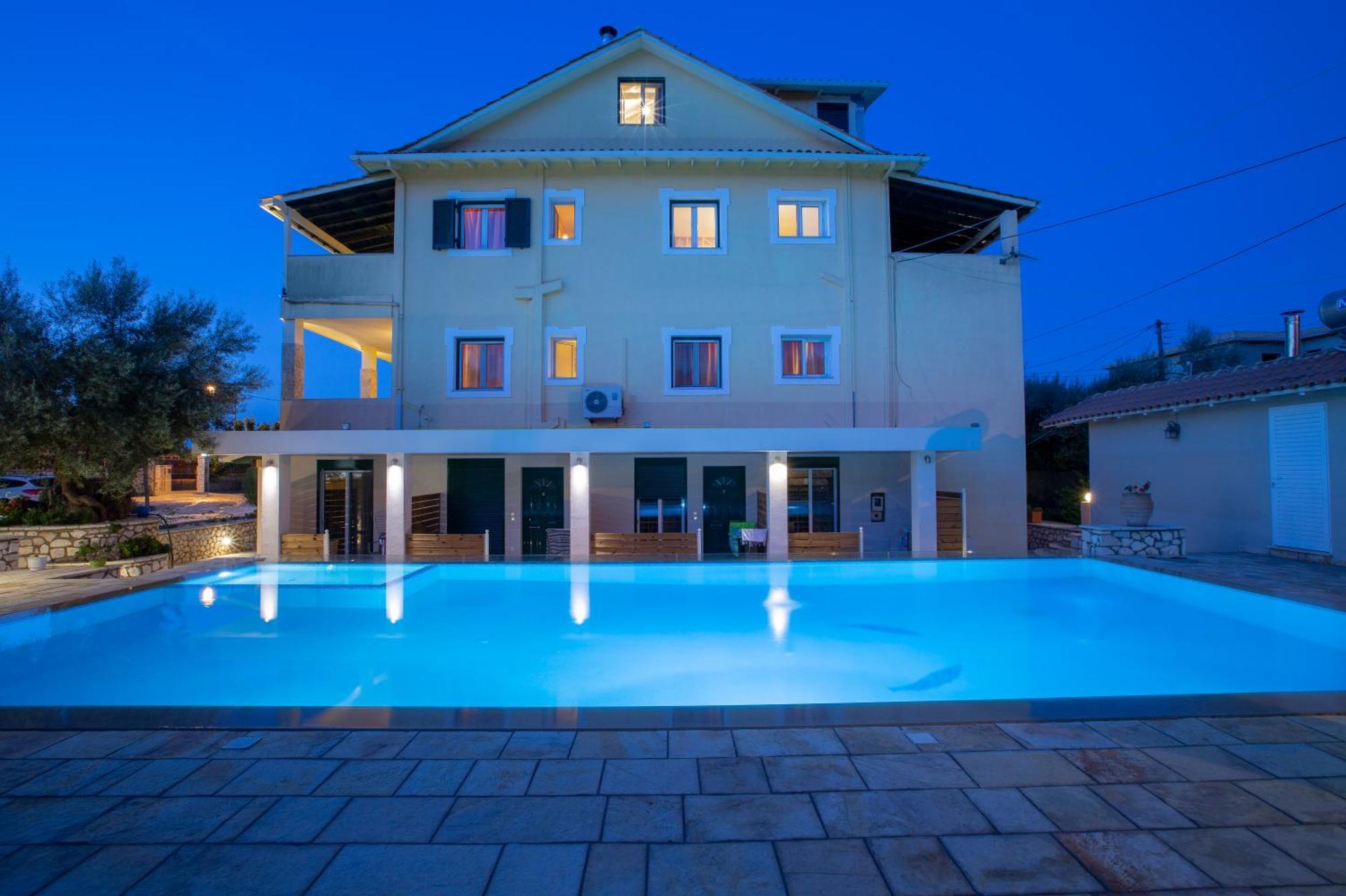 Holidays Apartahotel